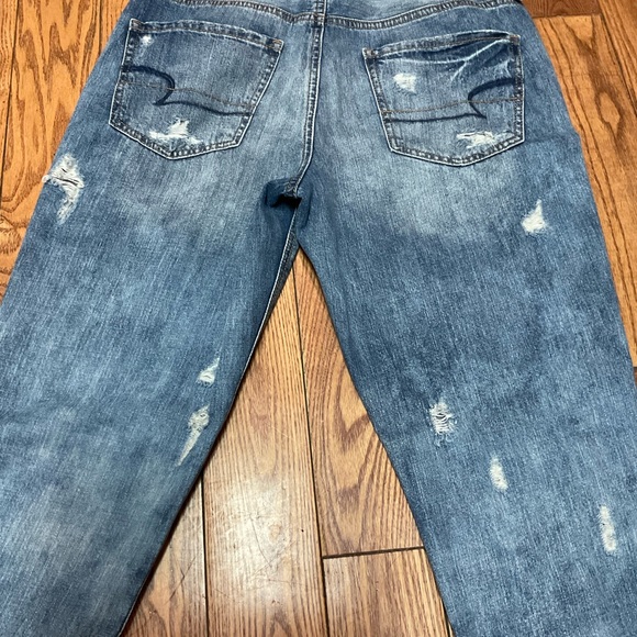 American Eagle Tomgirl Distressed Jean 8 - Picture 3 of 7
